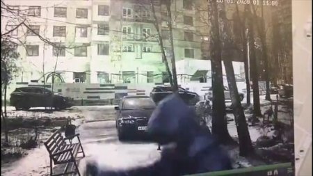 Moskvada azərbaycanlının öldürülmə anı - ANBAAN VİDEO Moskvada azərbaycanlının öldürülmə anı - ANBAAN VİDEO