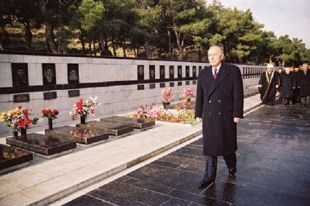 Elton Məmmədov: 20 Yanvar 1990-cı ildə Heydər Əliyev xalqımızı birliyə səslədi Elton Məmmədov: 20 Yanvar 1990-cı ildə Heydər Əliyev xalqımızı birliyə səslədi
