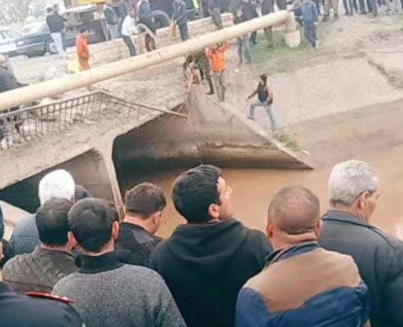 Beyləqanda hərbçi maşını kanala aşırdı - Foto+Yenilənib