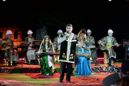 Şuşada “Dövrü-səda” konsert proqramı anşlaqla keçib - FOTO Şuşada “Dövrü-səda” konsert proqramı anşlaqla keçib - FOTO