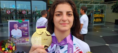 Qızıl medal qazanan yeniyetmə cüdoçu: “Rəqiblərimi asanlıqla məğlub etdim” Qızıl medal qazanan yeniyetmə cüdoçu: “Rəqiblərimi asanlıqla məğlub etdim”