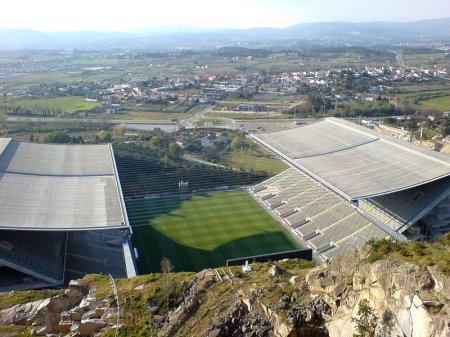 “Qarabağ” “Braqa” ilə qayalar arasındakı bu stadionda oynayacaq - FOTOLAR “Qarabağ” “Braqa” ilə qayalar arasındakı bu stadionda oynayacaq - FOTOLAR