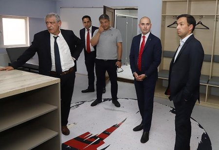 Fernandu Santuş Bakıda idman obyektləri ilə tanış olub Fernandu Santuş Bakıda idman obyektləri ilə tanış olub