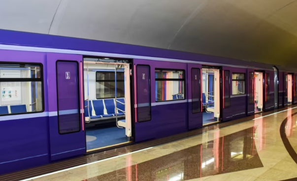 Lamiyə Əliqızı: Bu gün paytaxt metrosunda baş verən texniki nasazlıq səbəbindən qatarların hərəkətində ciddi gecikmələr yaranıb
